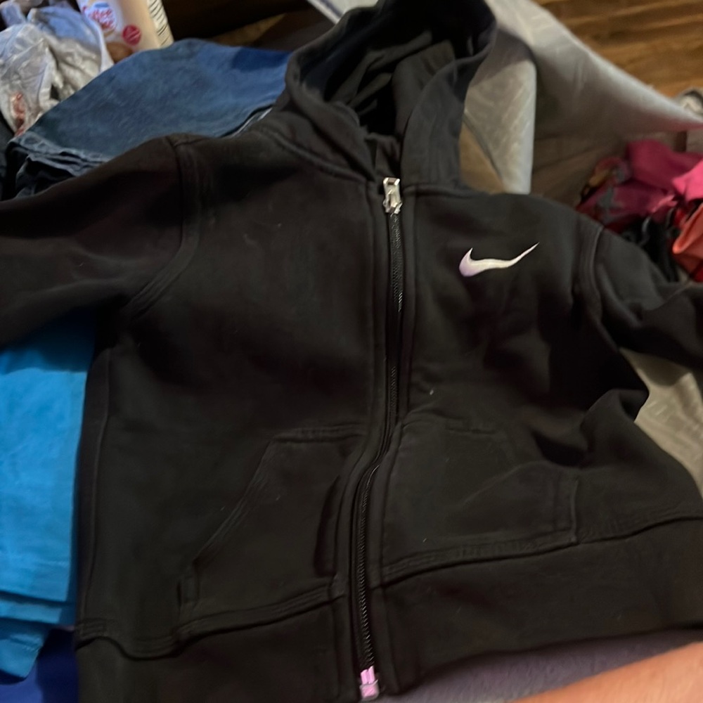 Nike zip up hoodie size 3t